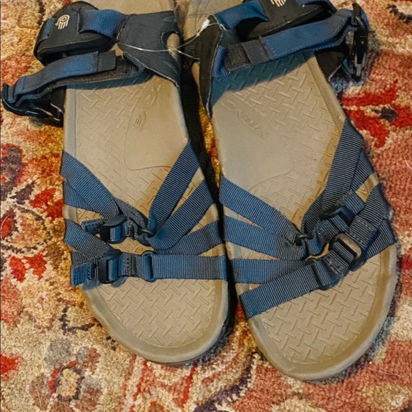 Mens Teva Sandals Size 11 - Picture 1 of 3